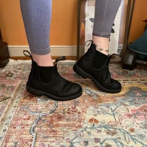 Blundstone 550 Black Leather Chelsea Boots